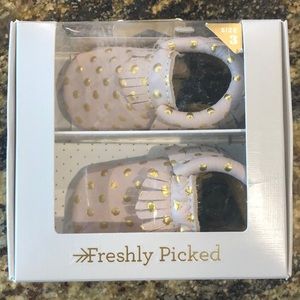 Freshly Picked Moccasin (Heirloom in Blush)